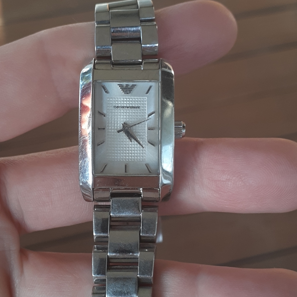Watch - Picture 1 of 6